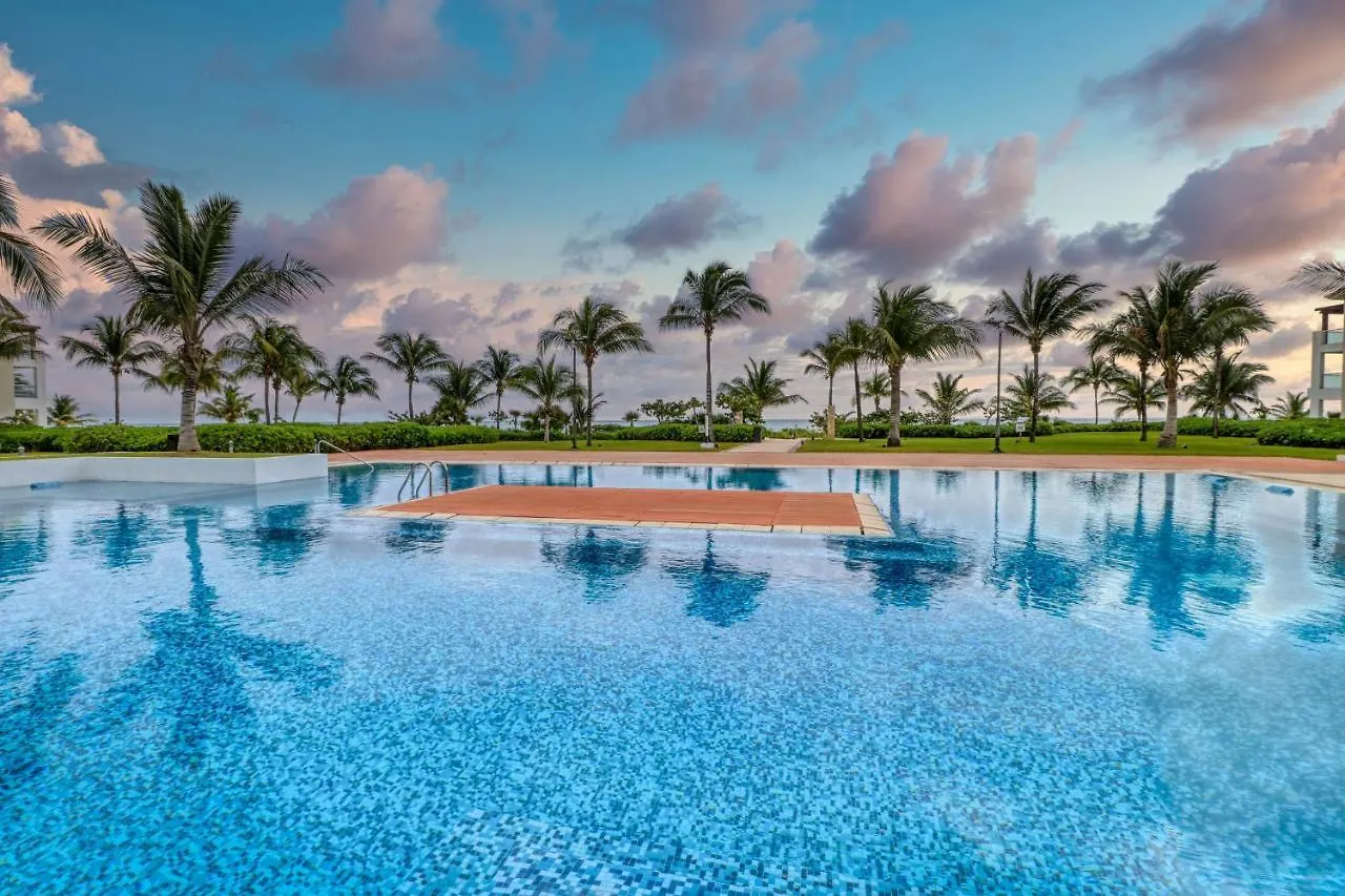 Casa Altamar Penthouse Oceanfront 123 Norte @ Mareazul Beachfront Apartment Playa del Carmen