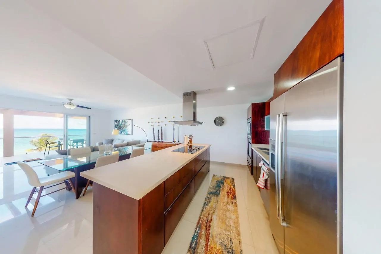 Casa Altamar Penthouse Oceanfront 123 Norte @ Mareazul Beachfront Apartment Playa del Carmen