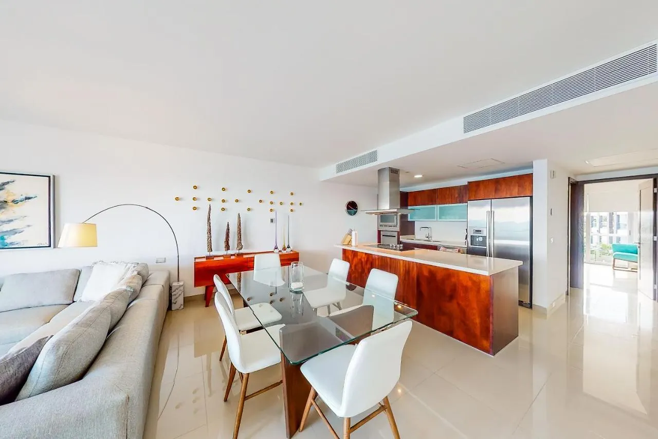 公寓 普拉亚卡门Casa Altamar Penthouse Oceanfront 123 Norte @ Mareazul Beachfront公寓